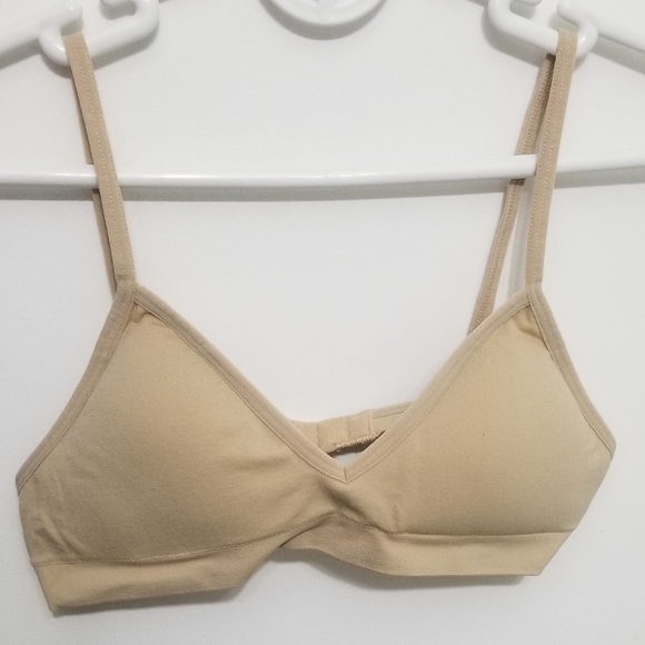 Maidenform Other - Tan bra, Maidenform, no underwire, Like New!